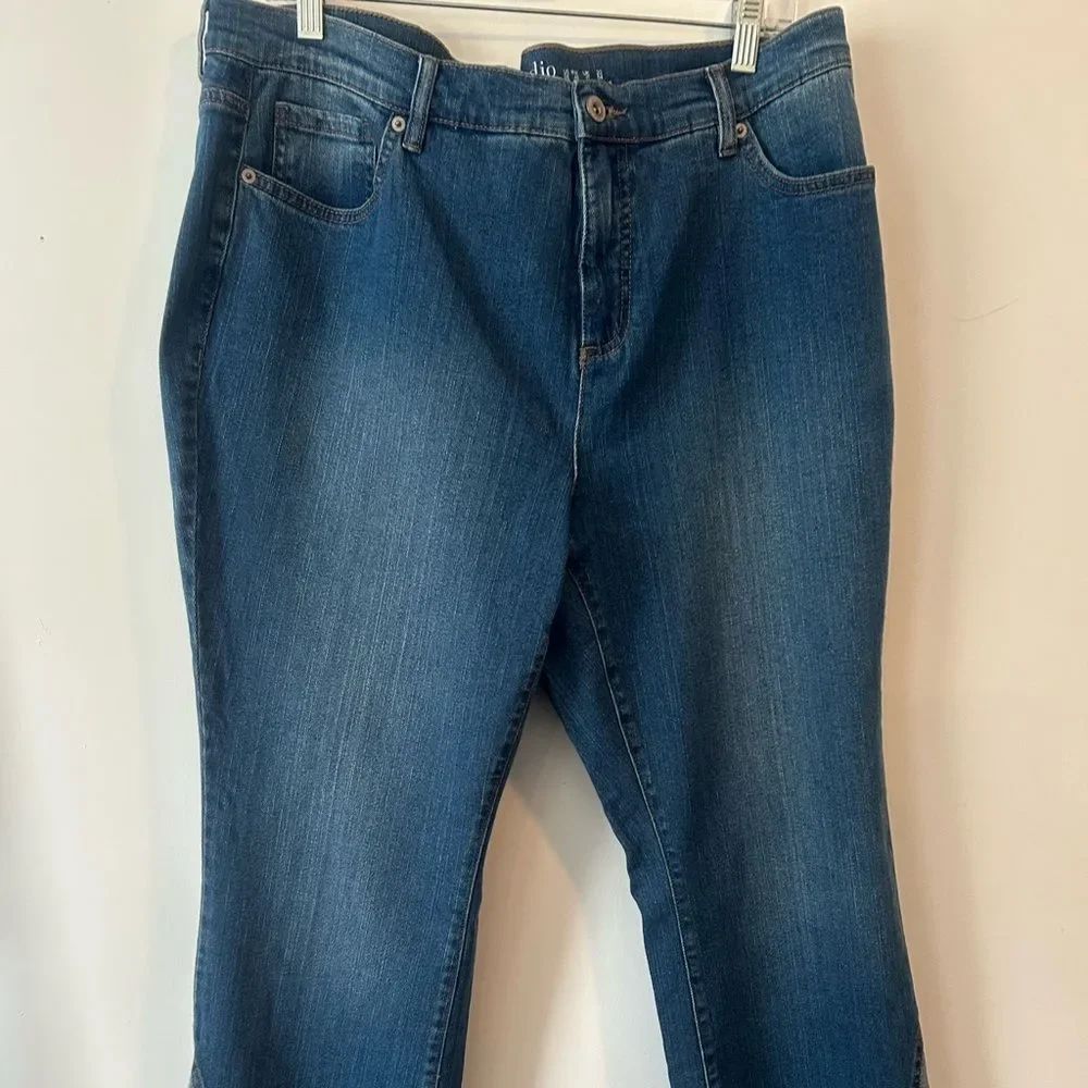 Women's Dark Blue Flare-Leg Jeans — Comfortable Stretch Denim